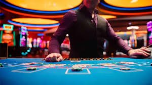 Antarmuka aplikasi mt777 menampilkan meja dealer langsung dan menu sportsbook